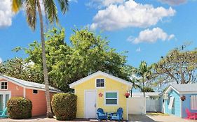 Tropical Cottages